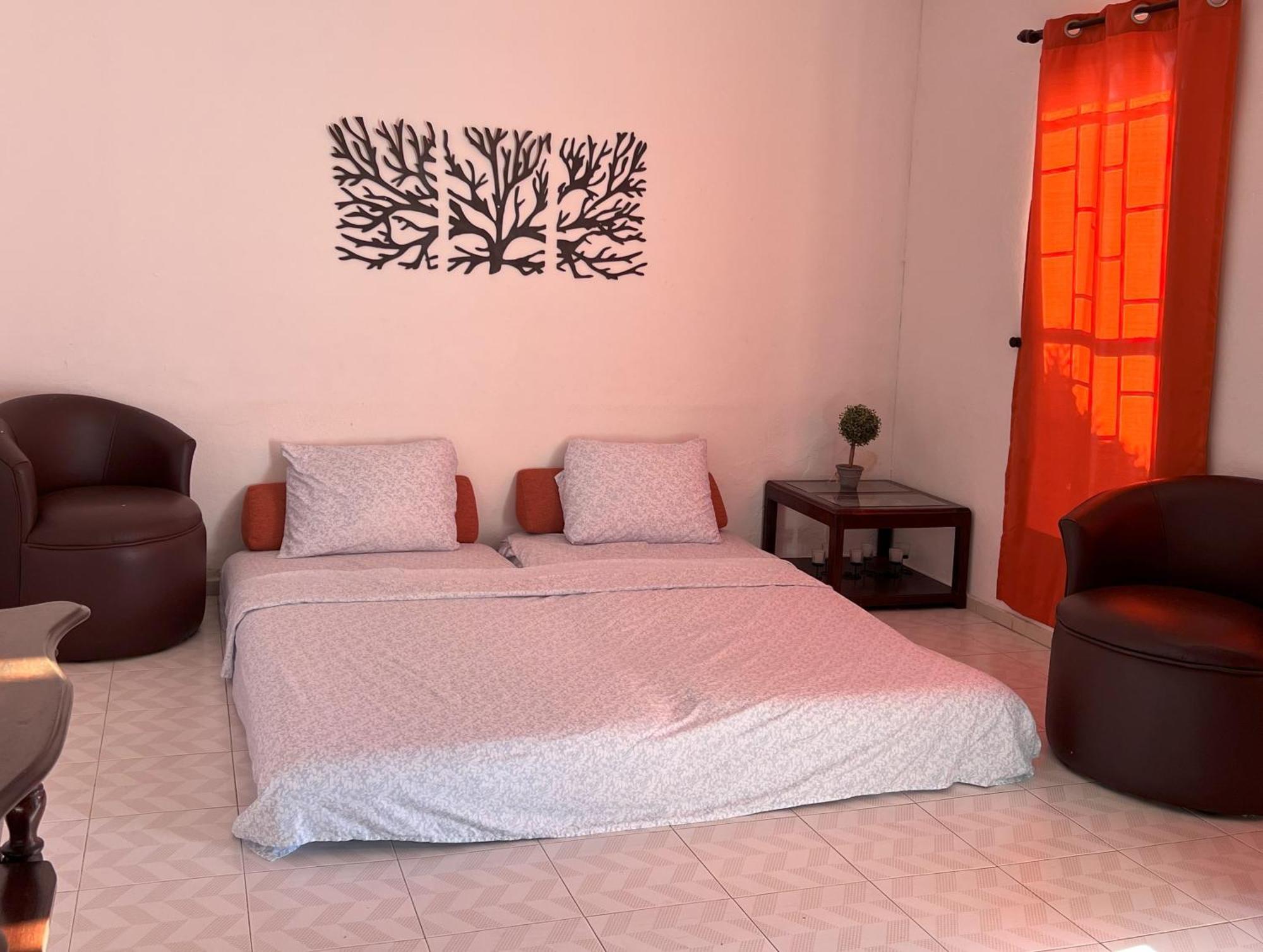 Casa Leonor. 2 Cuartos, 2 Banos, Cocina, Cochera. Вальядолид Экстерьер фото